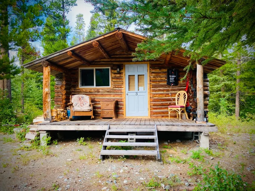#3 Quiet Chilcotin rustic cabin. - Image 1