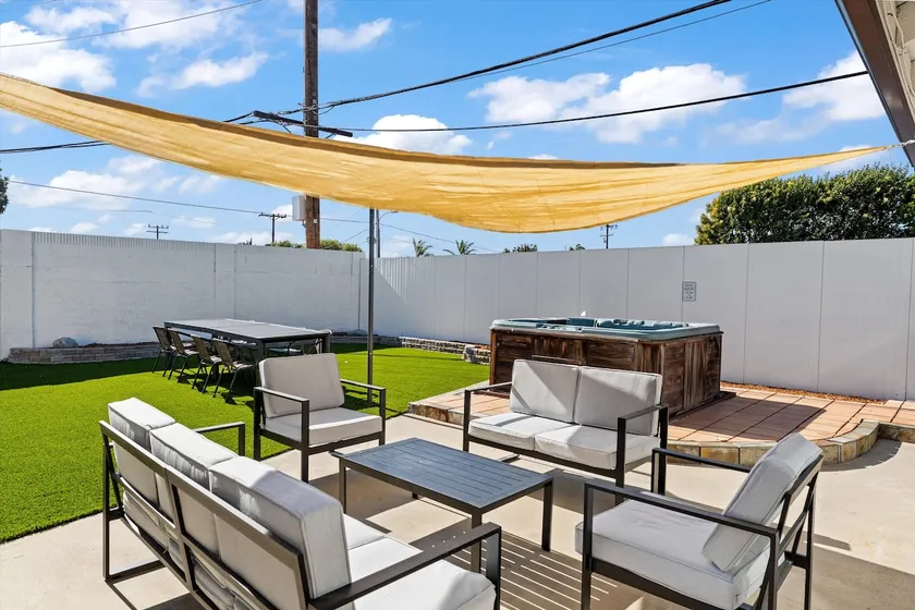 10min to BEACH+PIER! Hot Tub / Theater / Fire Pit - Image 1