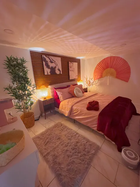 Entire 2-Bedroom House-20 mins to Manhattan by bus - Image 1