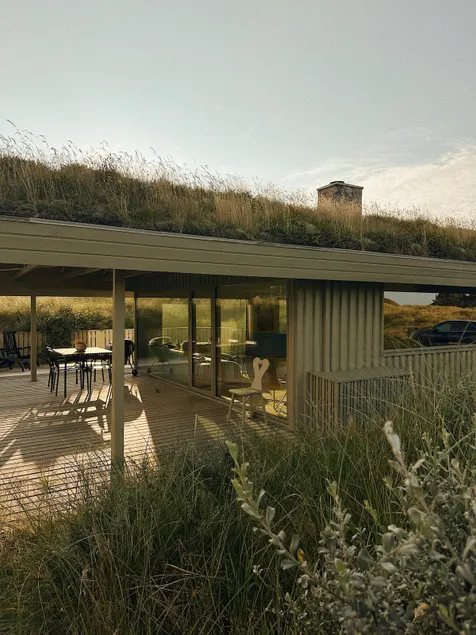 Newly renovated scandi-home nestled in dunes - Image 1