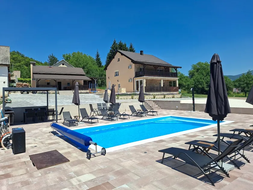 Jakiland House Plitvice Lakes private jacuzzi app1 - Image 1