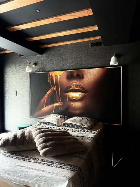 Lovers' bedroom - Image 1