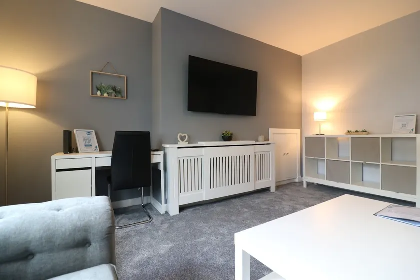 Perfect 4 BR flat, sleeps 8 - Image 1