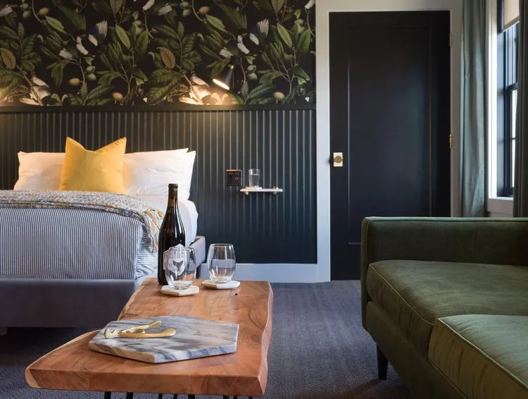 THE INN Downtown-Private Entrance Studio Apartment - Image 1
