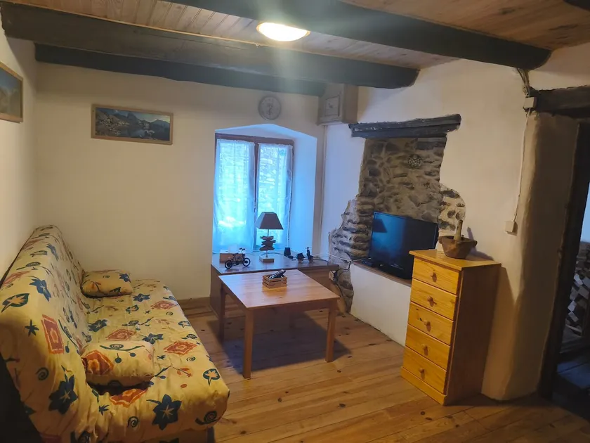 apartment sleeps 6 - Image 1