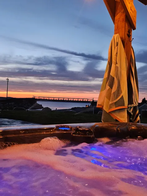 Pond Side Retreat | Hot Tub + Ocean Views - Image 1
