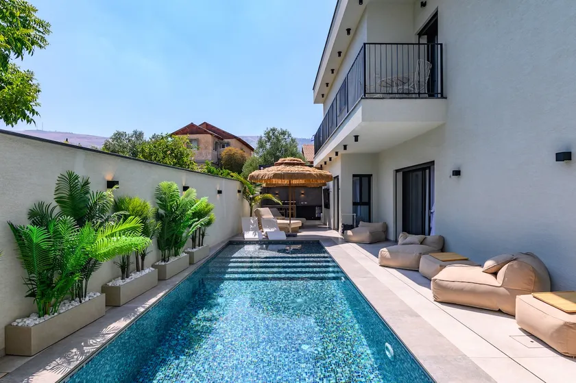 David Estate – Heated Pool Villa with Mamad - Image 1