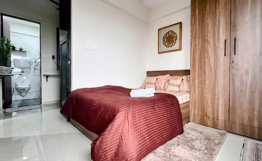 The Brownstone l Seaview l perfect 1bhk in versova - Image 1