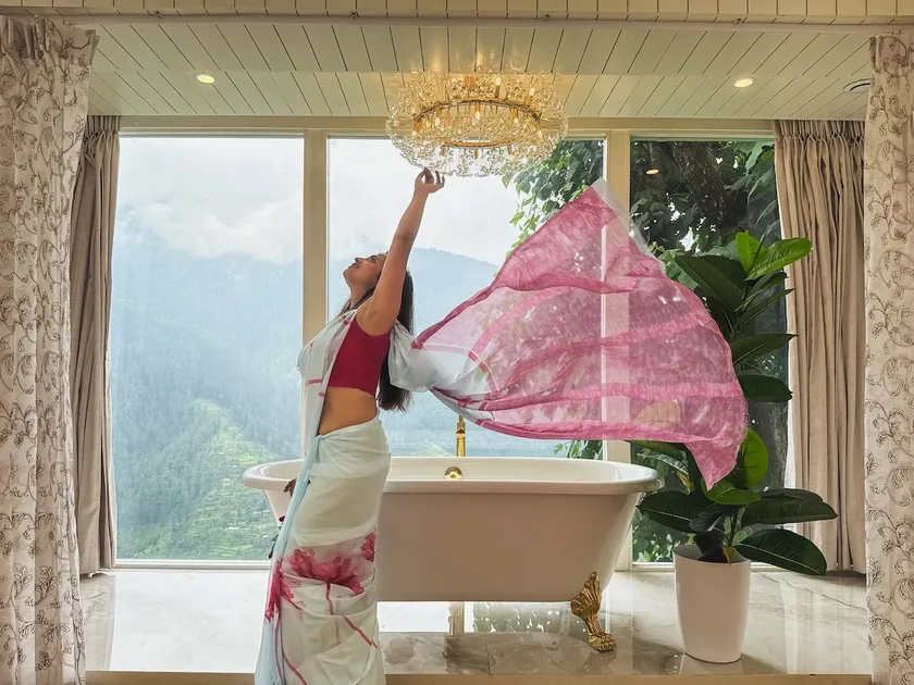 Shangrila Rénao - Love Temple - Image 1