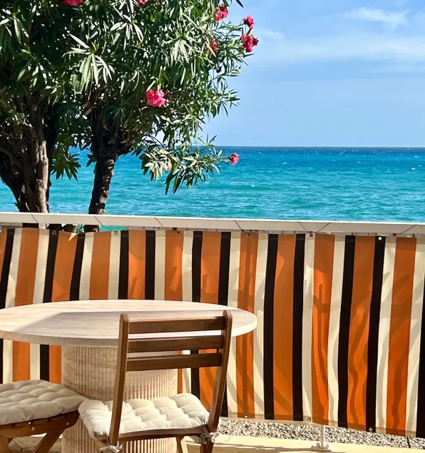 Air-conditioned waterfront - Exceptional view - Image 1