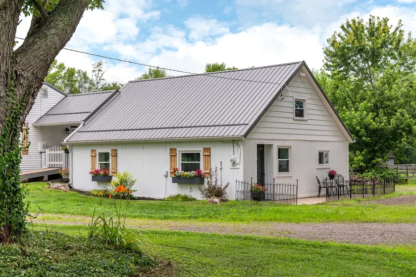 Martha's Cottage - Image 1
