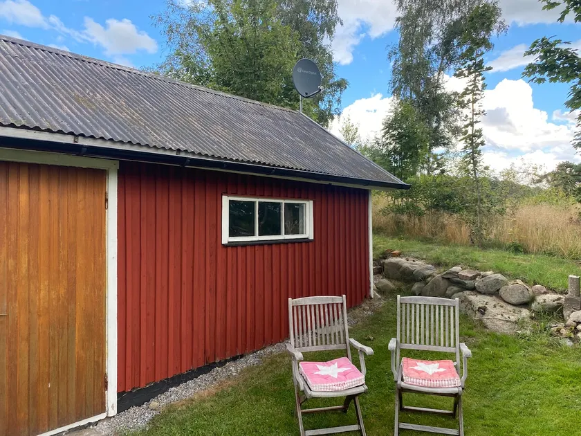 Cabin with sleeping loft - Image 1