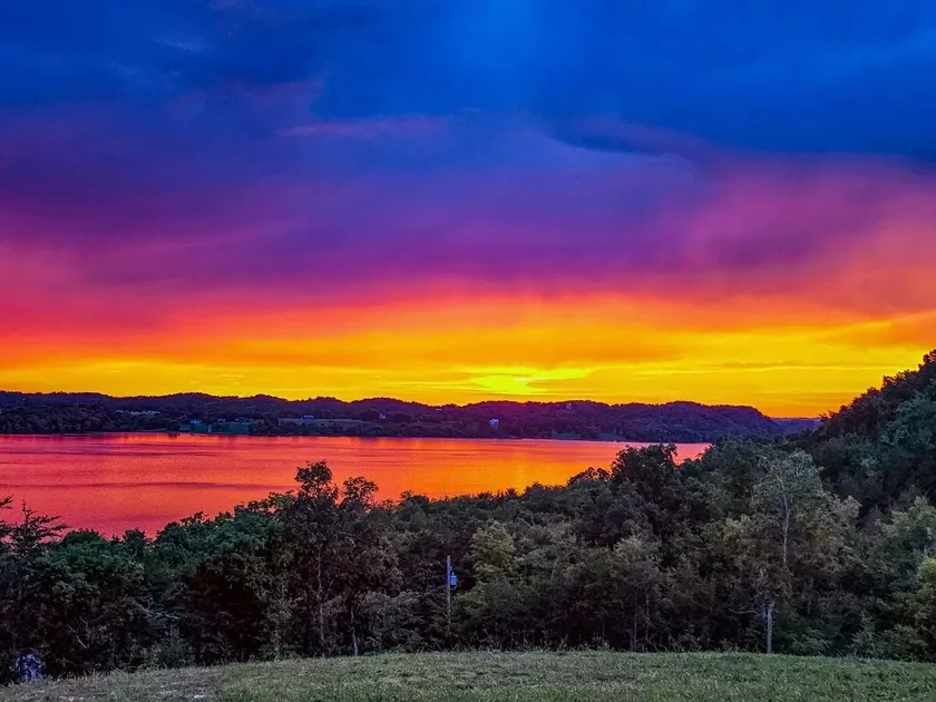 Lakeview Sunset Haven with lake access - Image 1