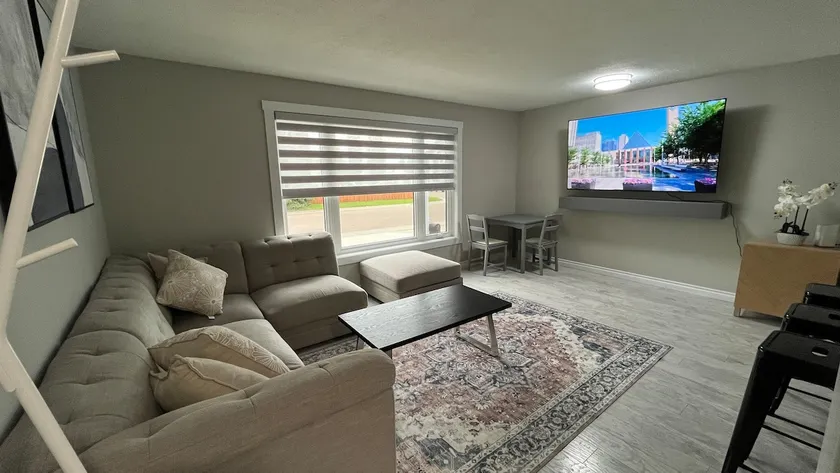 Cozy Bungalow near WEM W/ 3BR - Image 1