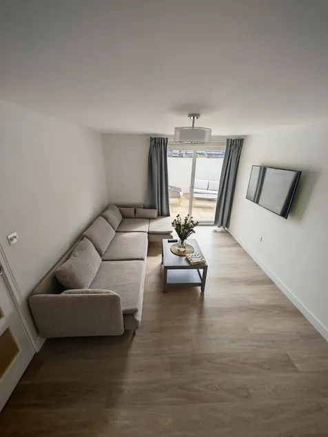 Cozy corner 2 bedroom house - Image 1