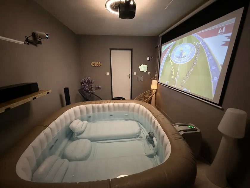 Smart Home, Jacuzzi, EV Charging Station - Image 1
