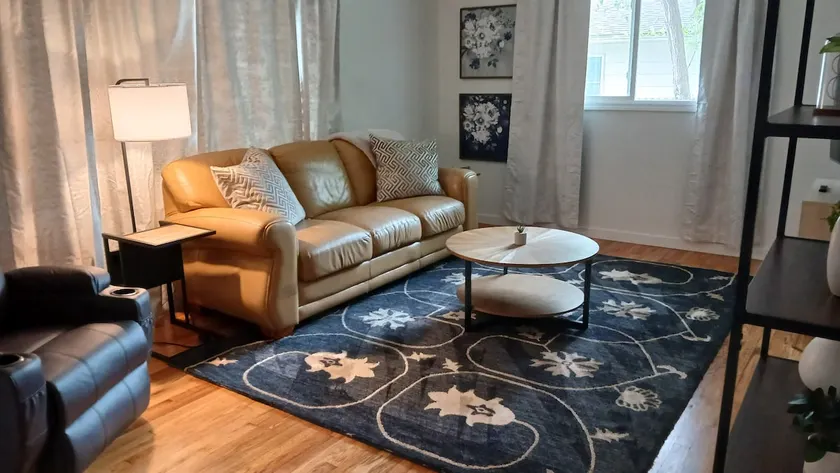 Comfort 2 Bed 1 Bth Near VA Hosp - Image 1