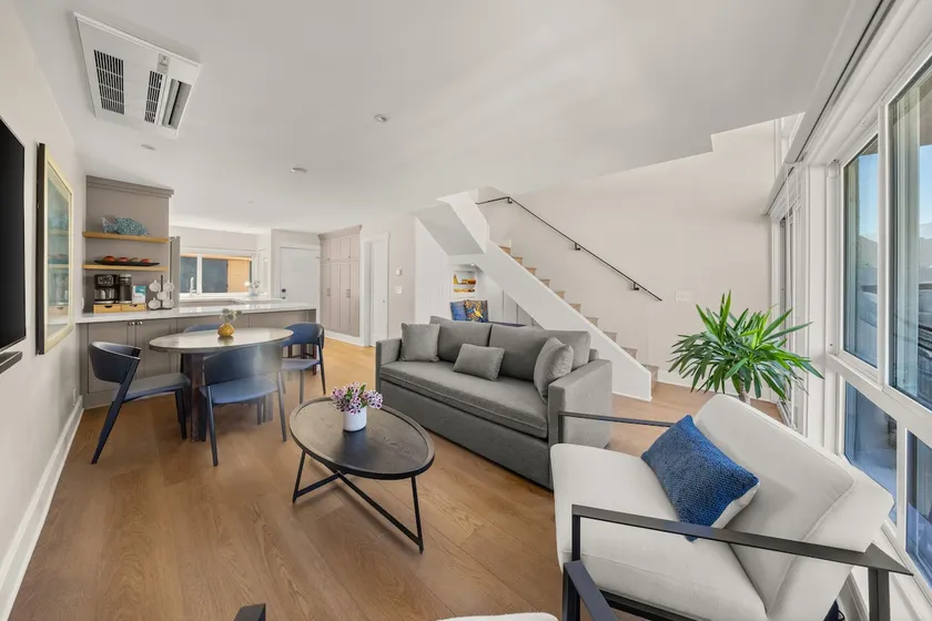 Newly Remodeled Luxury Beach Condo - Image 1