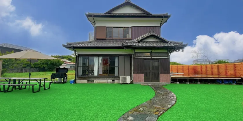 5-minute walk to the sea. A cottage where you can smell the tide / Jun Resort Ume - Image 1