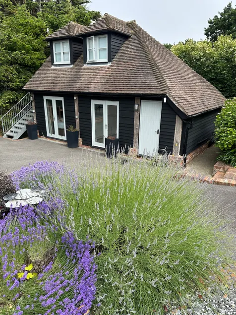 Spring cottage - Image 1