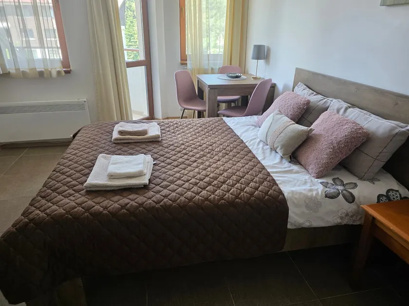 Cozy studio 125 in Villa Park - Image 1