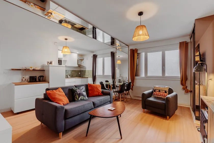 The New Lascrosses - Spacious 2-bedroom Compans Caffarelli - Image 1