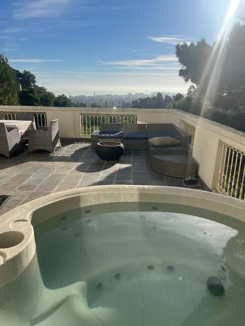 Big Bright Burlingame Hills Bay View Home - Image 1