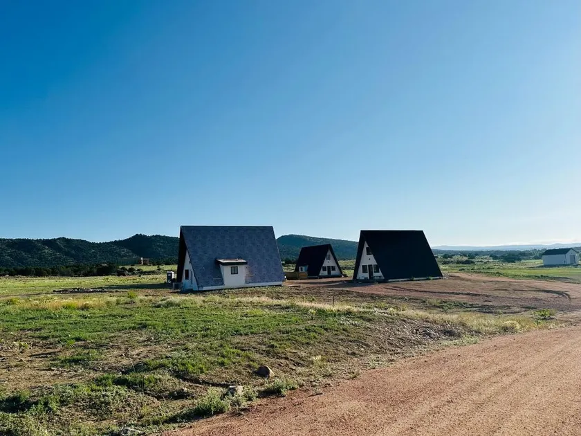 A-frame Cabin with Loft, Full Kitchen, Sleeps 6 - Image 1