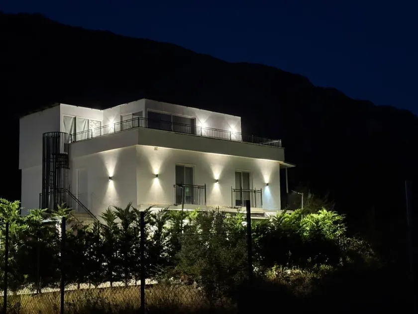 Calm & Green Retreat - Image 1