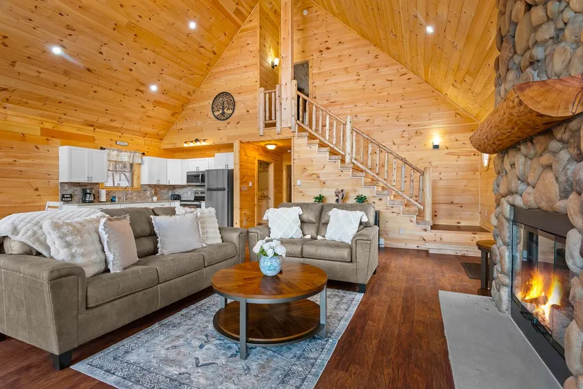Luxury Log Cabin Lakefront, Game room & Fire Pit - Image 1