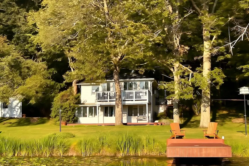Lakefront Getaway+ Dock + Kayaking - Image 1