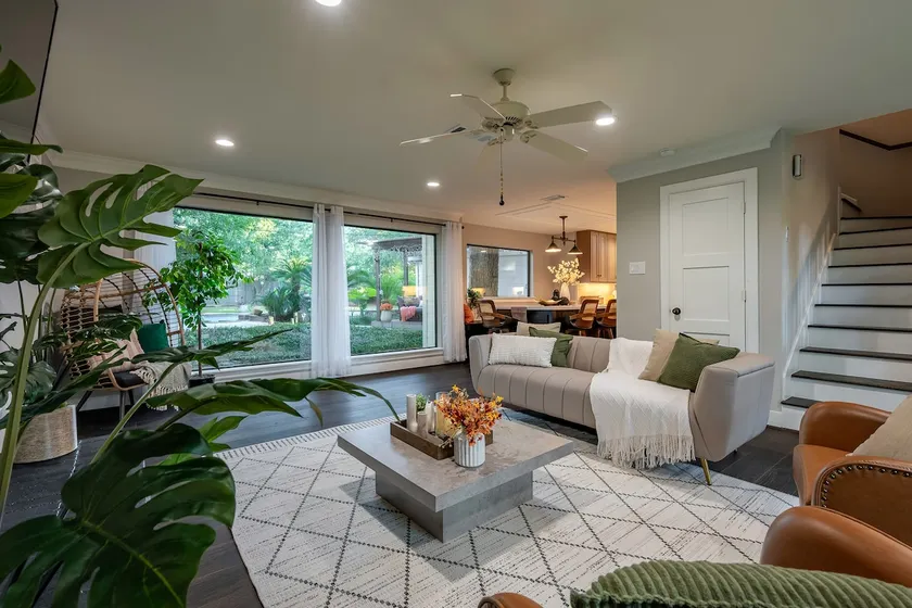 House of the Sun - Pool - Heater - 7 beds - 25 min to IAH - Image 1