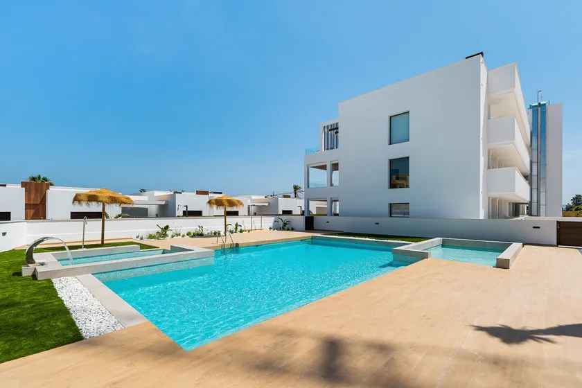 Serena Golf Sky - Image 1