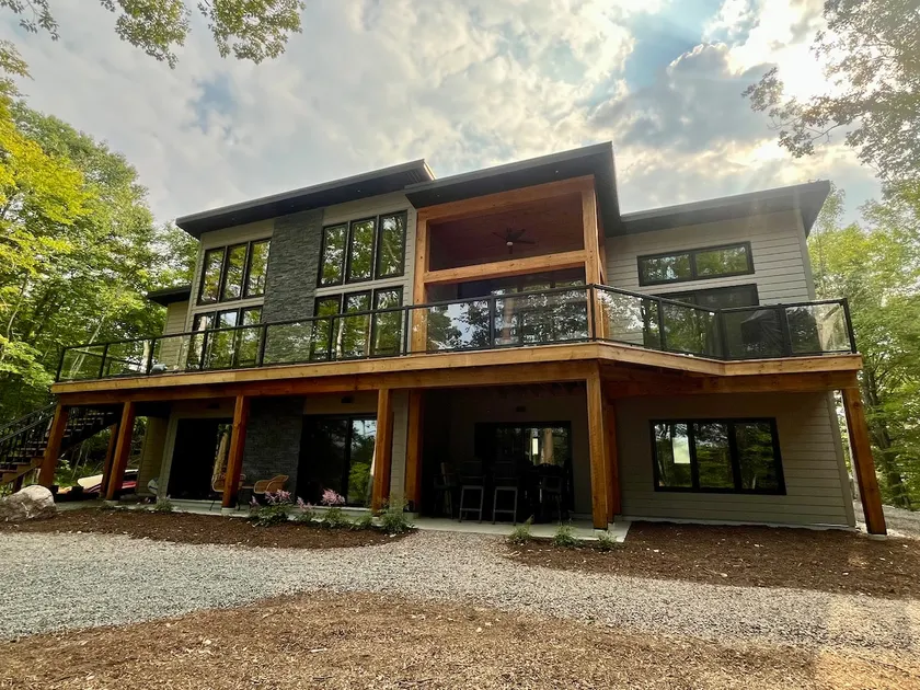 Stunning brand new Lakehouse with barrel sauna - Image 1
