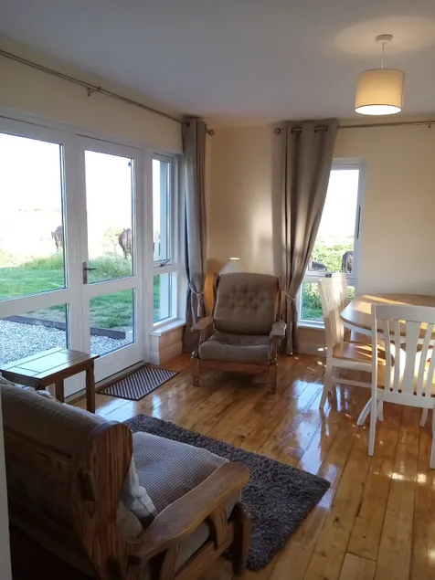 Seaview House - Image 1