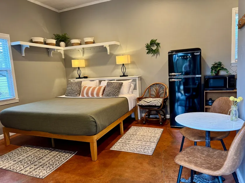 The Suite at Mills River Retreat - Image 1