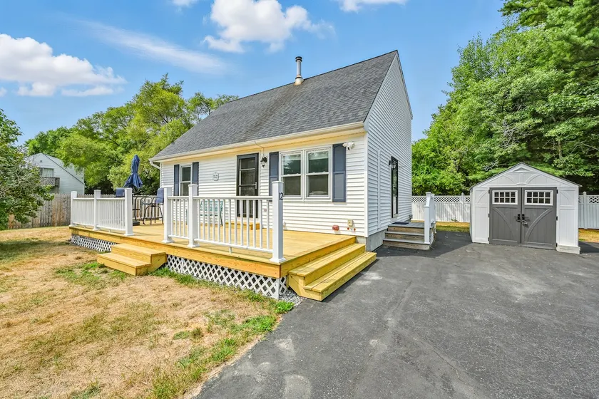 Salty Box Cottage - Image 1