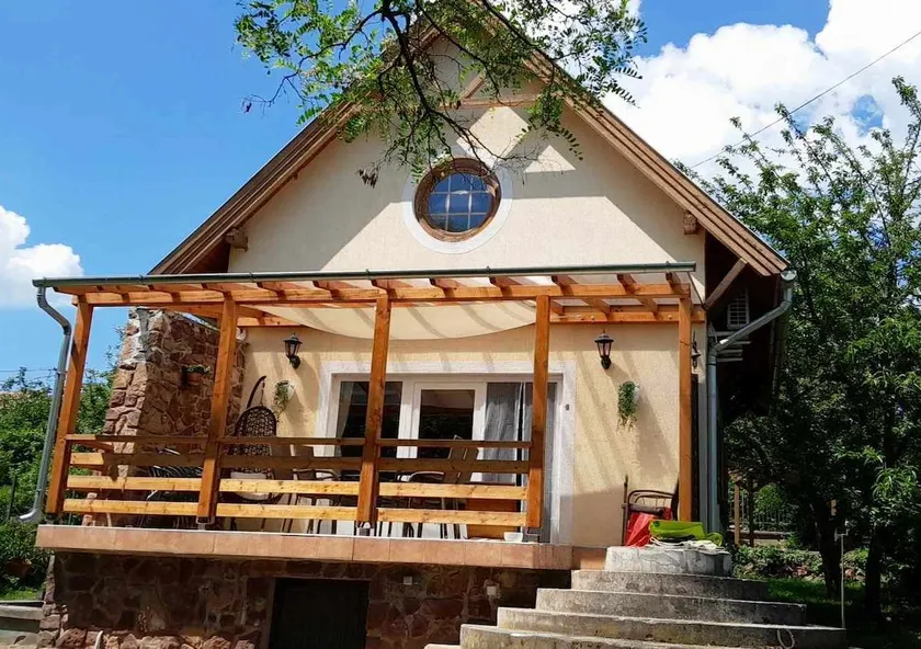 Balatonszepezdi holiday home in a quiet environment - Image 1