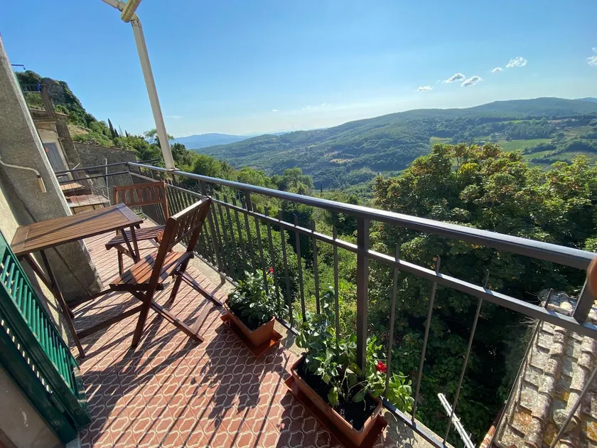 Maremme toscane : maison située dans le village médiéval de Roccatederighi. - Image 1