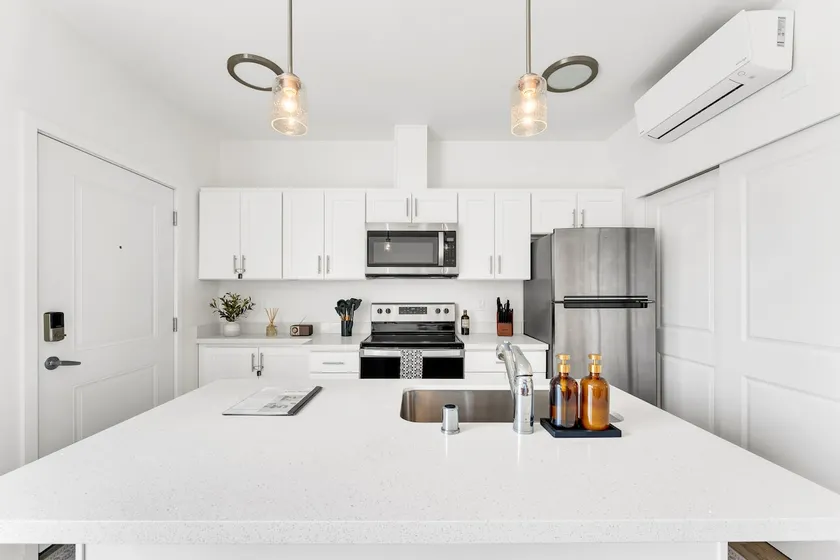 The Maple Muse: Lux 1-Bed T-home - Image 1