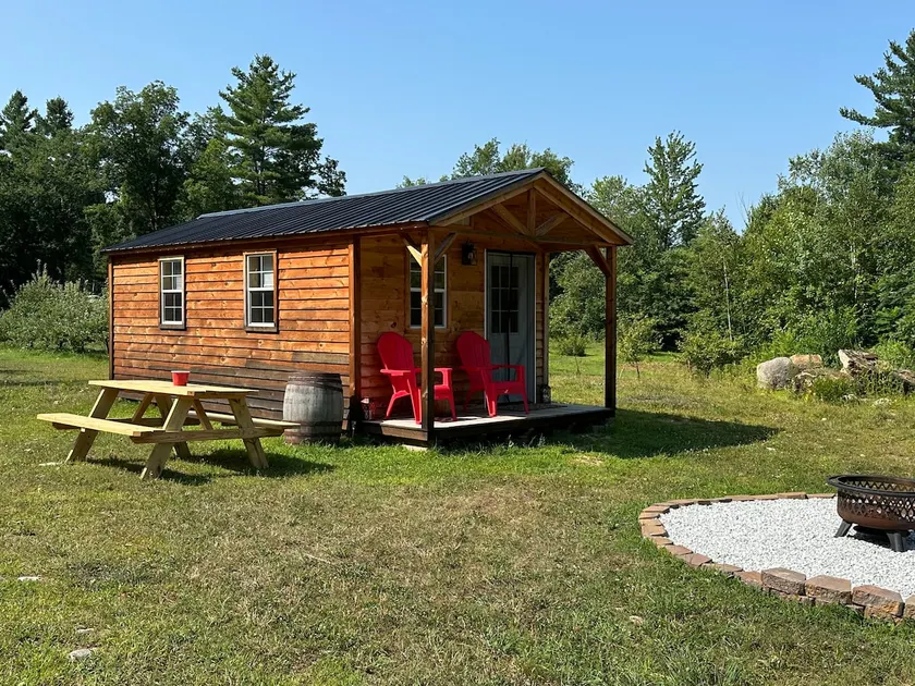 Honeycrisp Cabin - Image 1