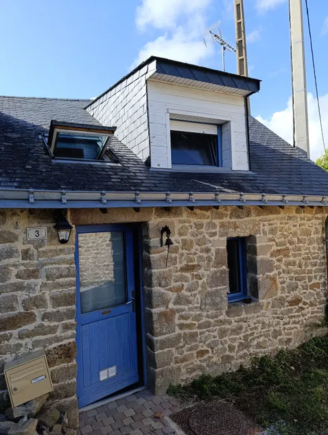 Fisherman's house - Image 1