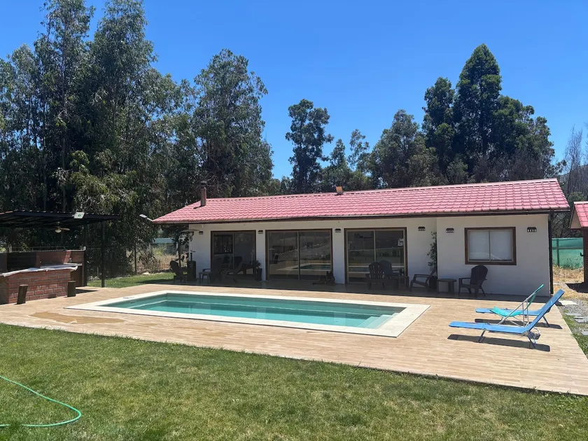 Exclusive pool cabin in Angostura Country Golf - Image 1