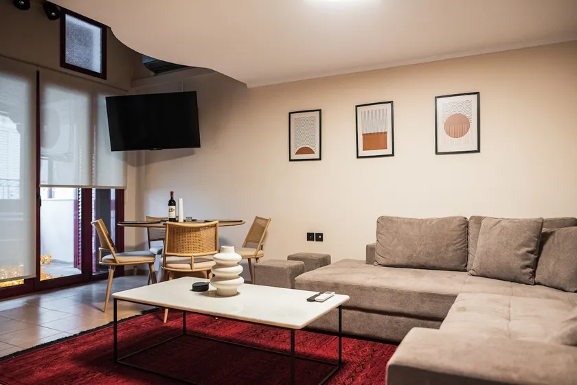 Tollmere Hospitality Λύχνος suite - Image 1