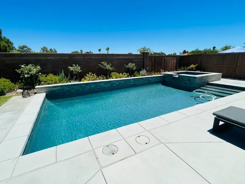 Work Retreat /Saltwater Pool & Spa-Pet Friendly - Image 1