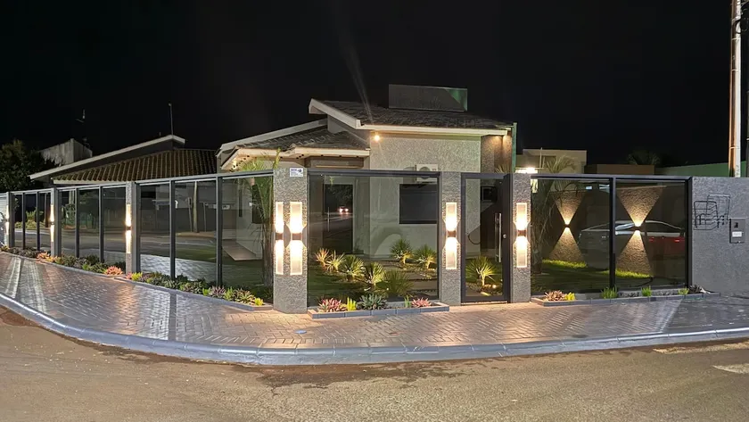 High-end, cozy house. - Image 1