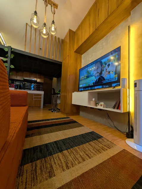 Relaxing Retro Loft-Style Haven @CX Nook - Image 1