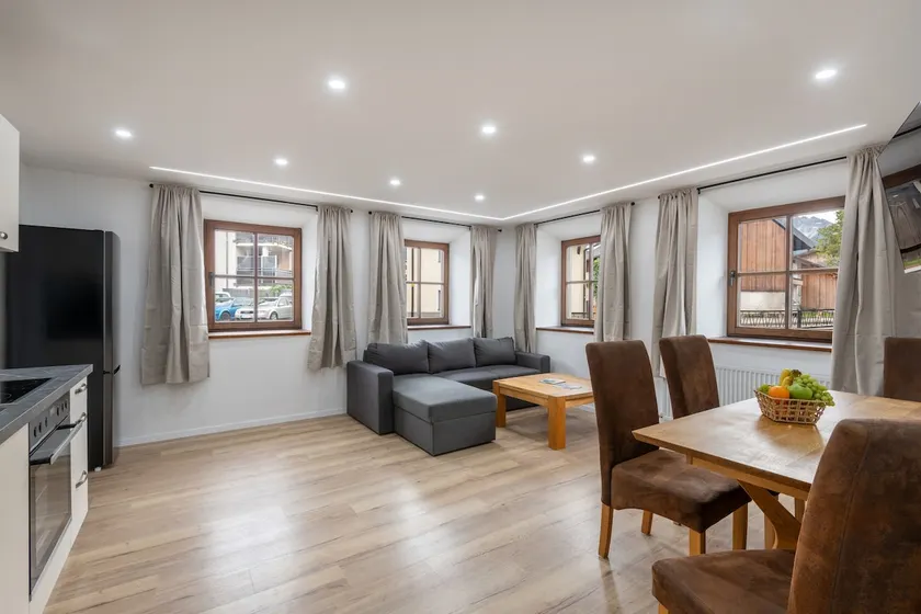Easy City Apartment 10 - Image 1