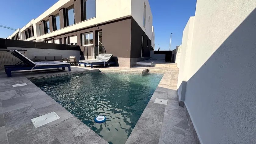 Modern townhouse with BBQ & terrace - Gran Alacant - Image 1