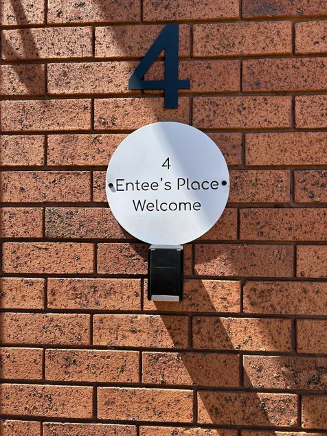 Entee’s Place - Image 1